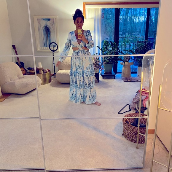 To My Lovers cut out Maxi dress size M. Blue & White tropical print Perfection! - Picture 4 of 6